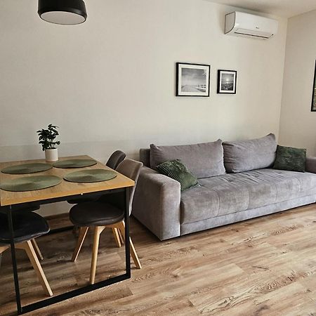 Urban Jungle Apartament Wenus ビャウィストク エクステリア 写真