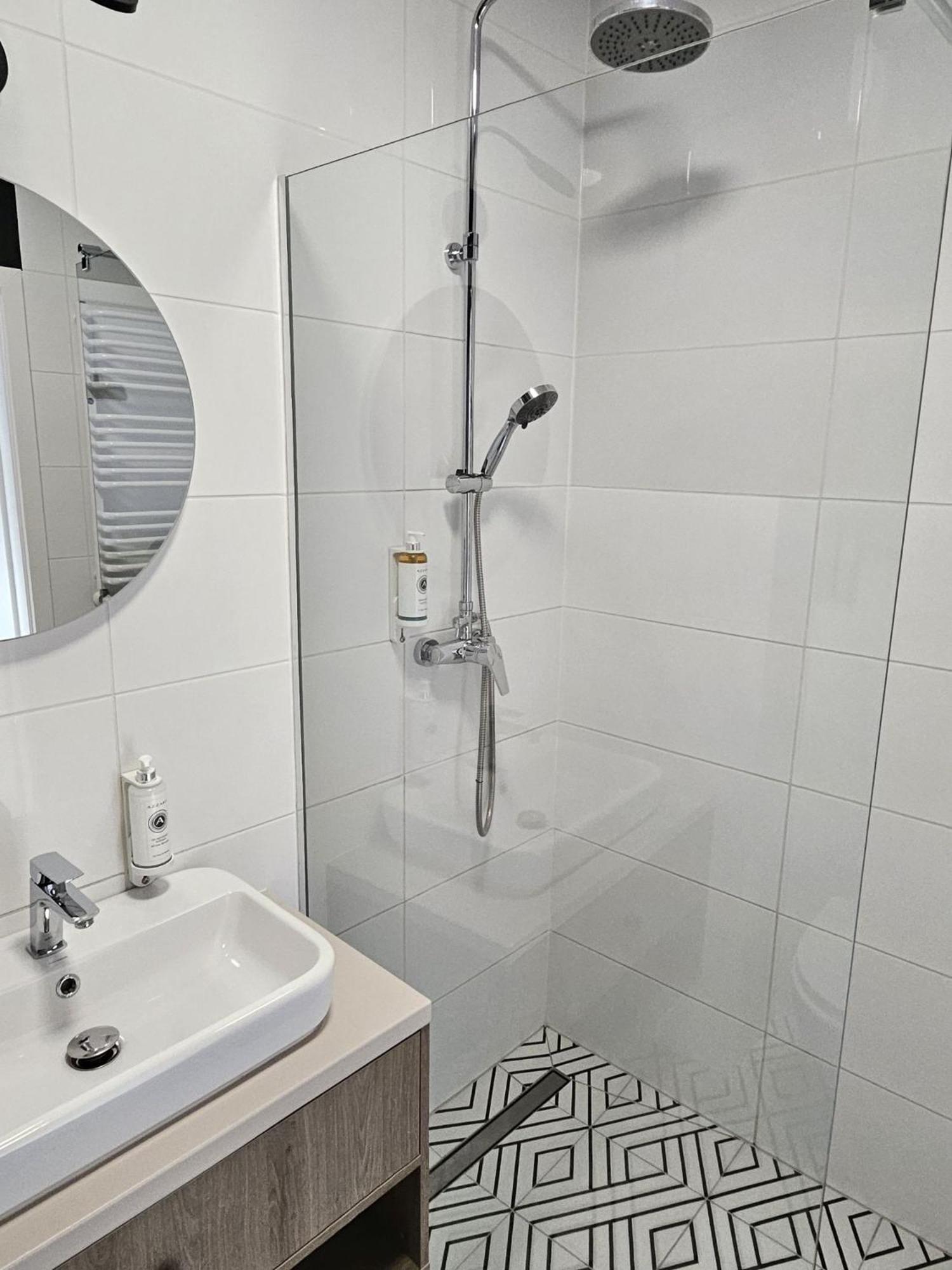 Urban Jungle Apartament Wenus ビャウィストク エクステリア 写真