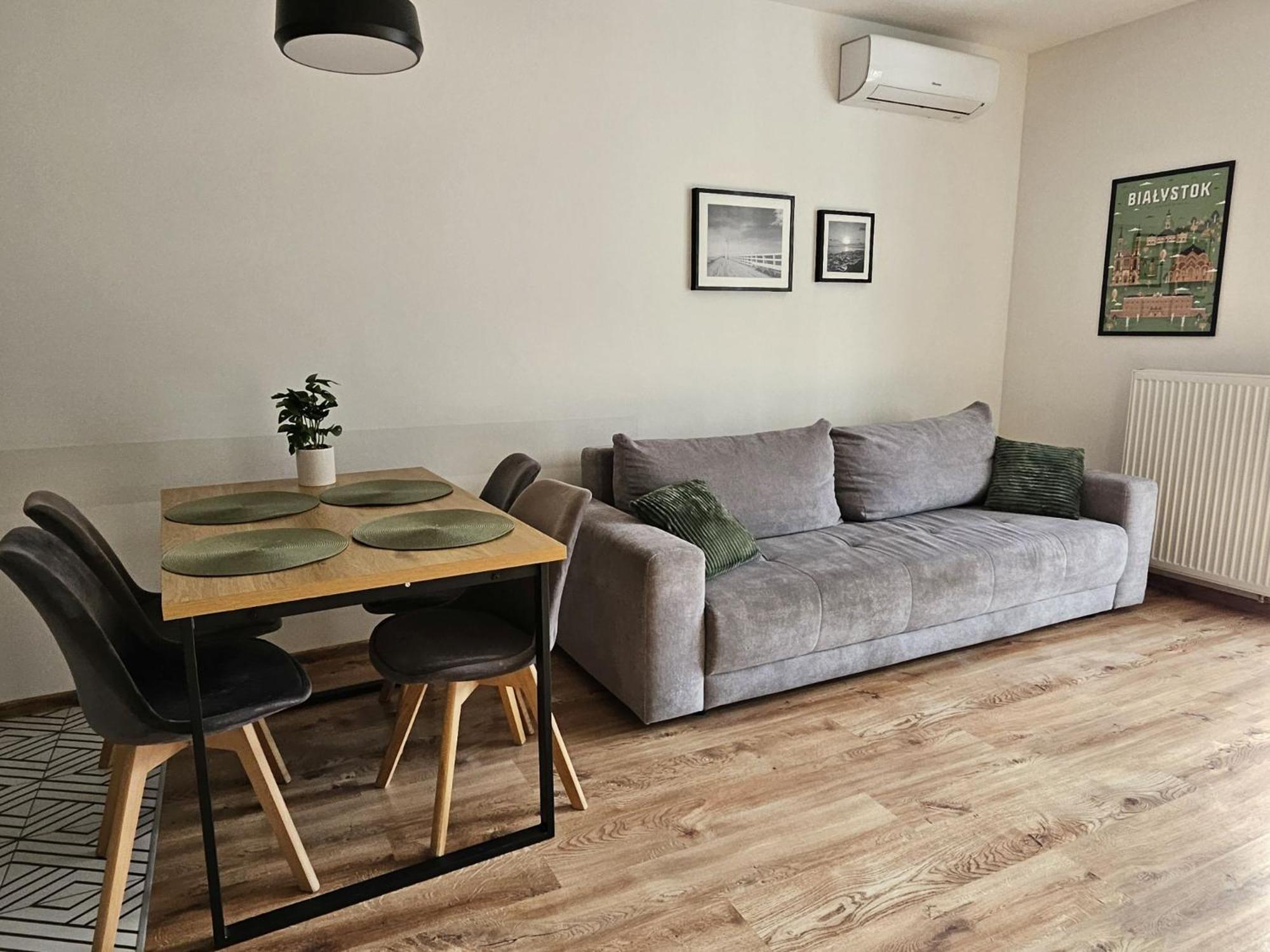 Urban Jungle Apartament Wenus ビャウィストク エクステリア 写真