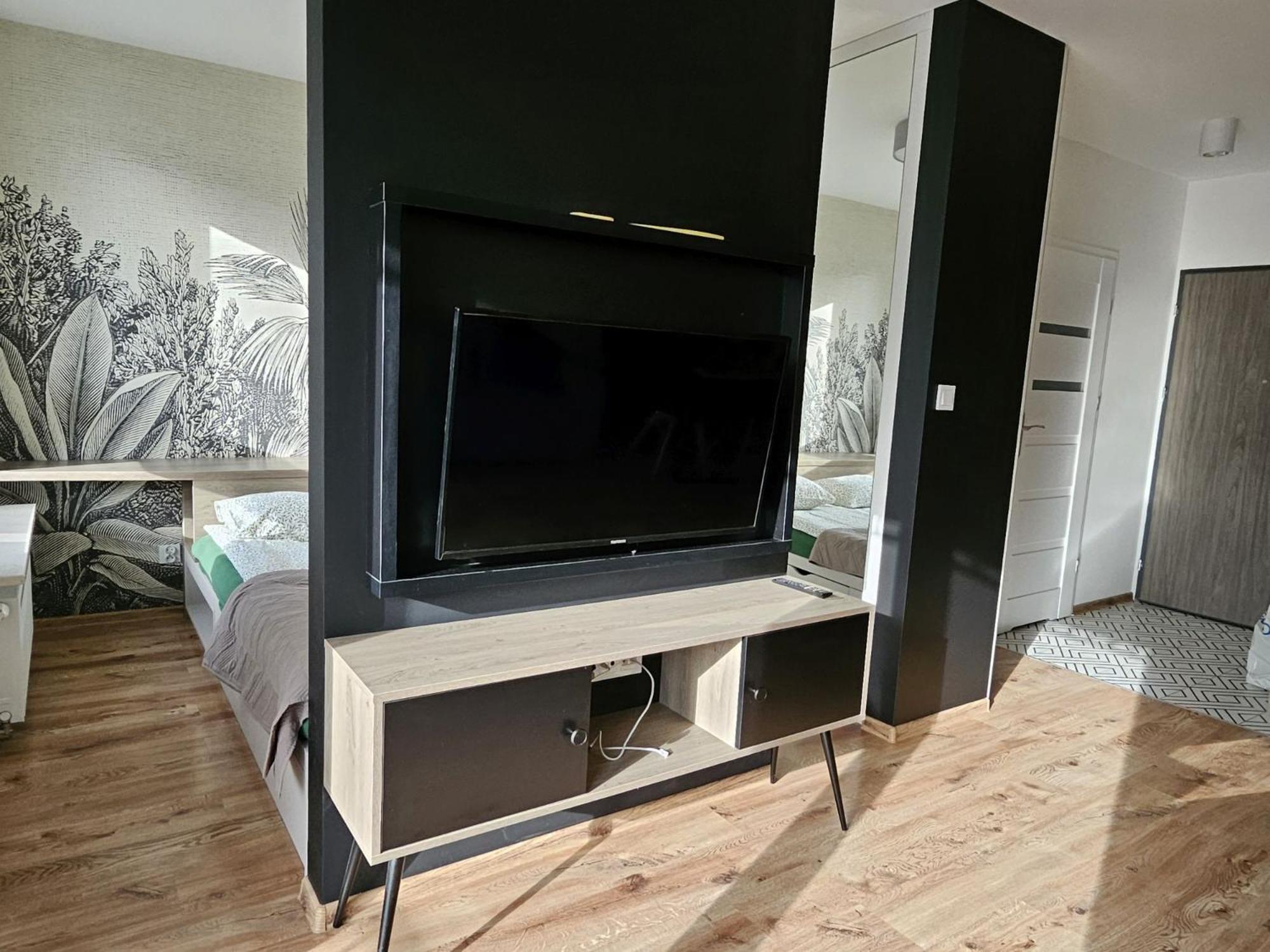 Urban Jungle Apartament Wenus ビャウィストク エクステリア 写真