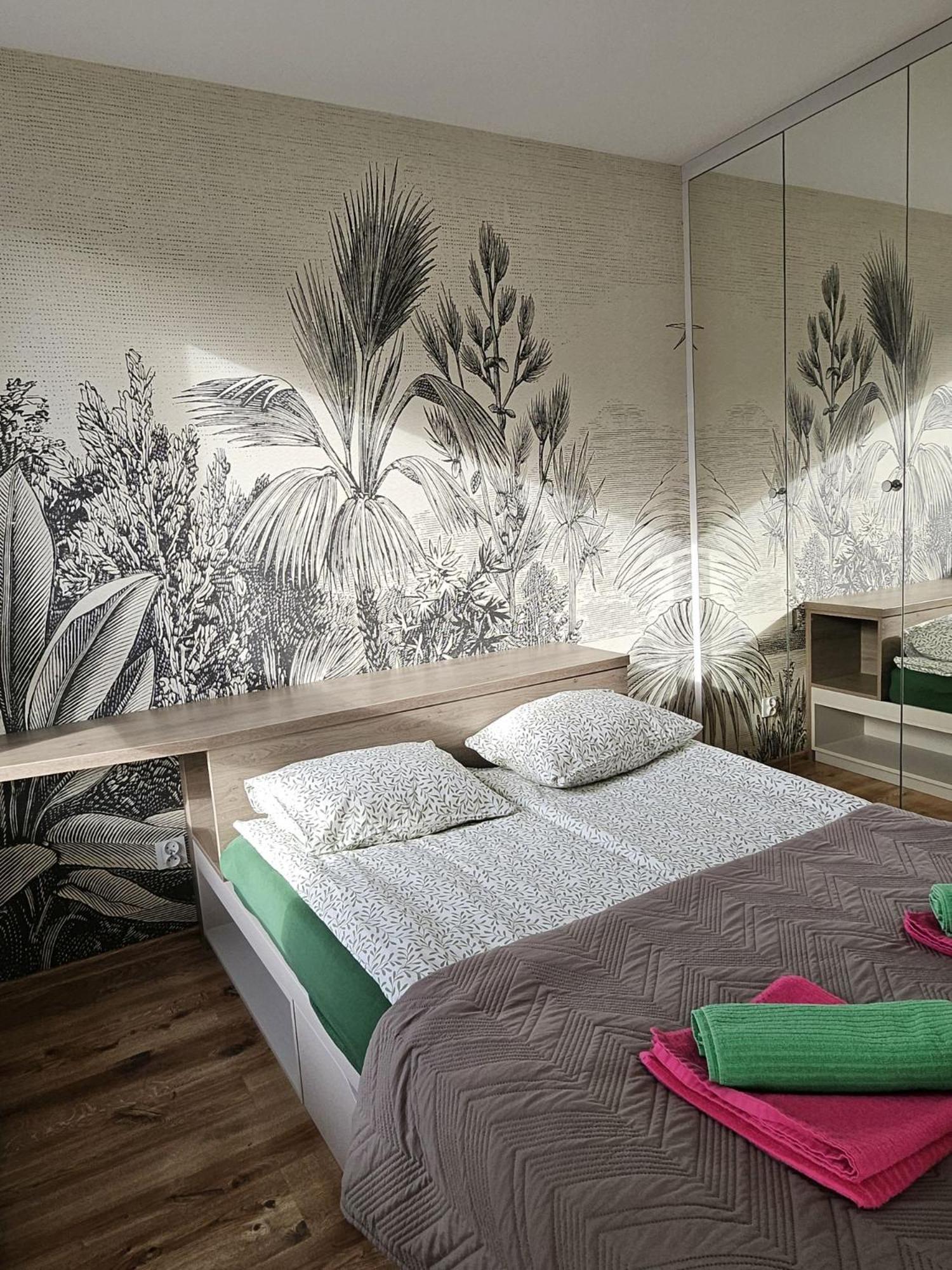Urban Jungle Apartament Wenus ビャウィストク エクステリア 写真
